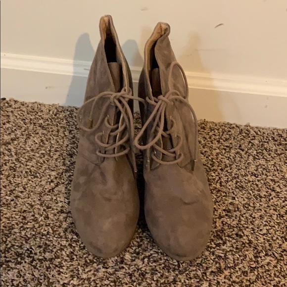 Suede tan wedges - Picture 2 of 3